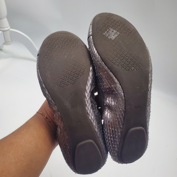 Tory Burch Gabby Ballet-washed Metallic Python Print/Metallic Pewter Gray - Picture 6 of 9